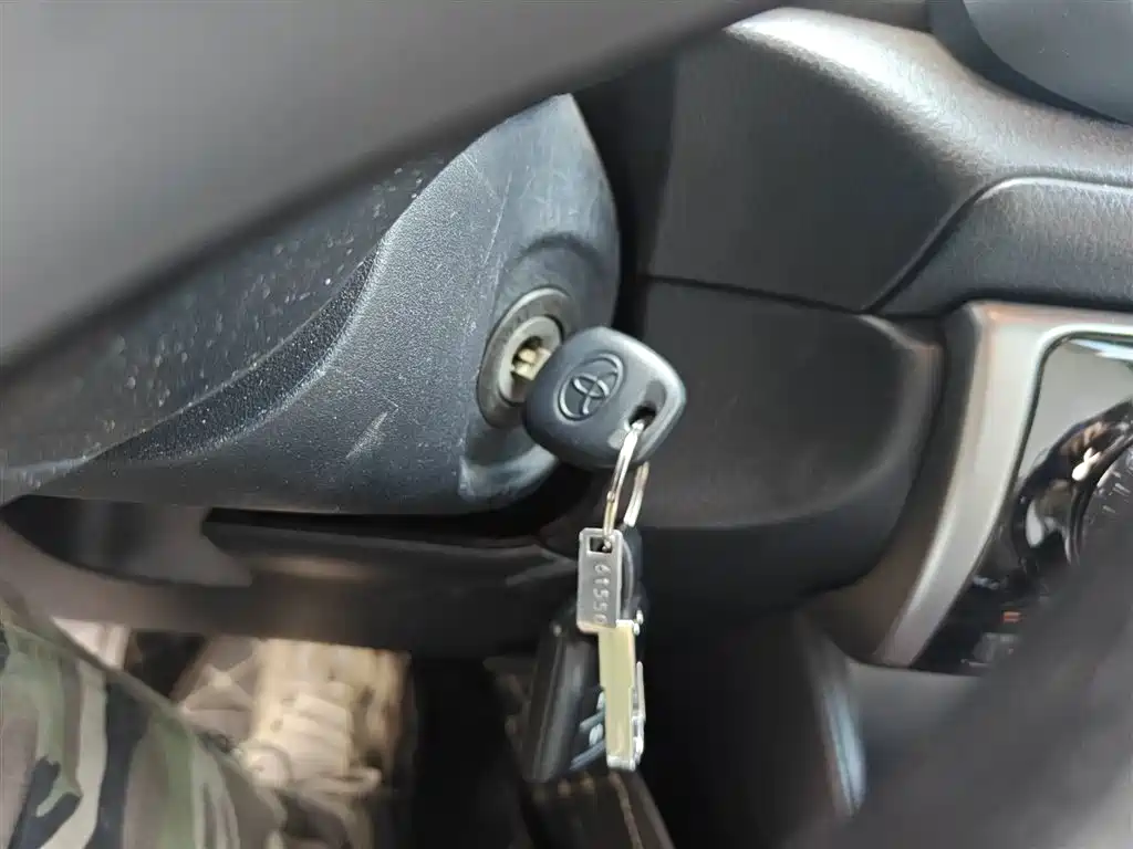 Toyota YARiS L Zhi Xuan 2017 1.5G CVT Speed Sunroof Upgrade Edition фото 12