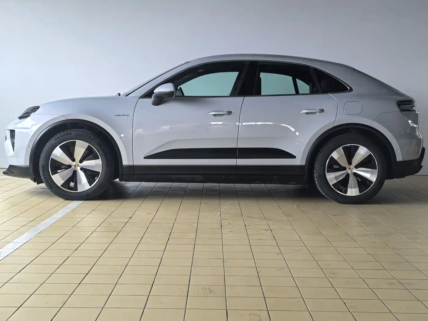 PORSCHE MACAN NEW ENERGY
