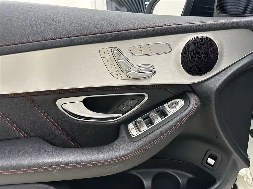 Mercedes-Benz GLC AMG 2017 AMG GLC 43 4MATIC фото 13