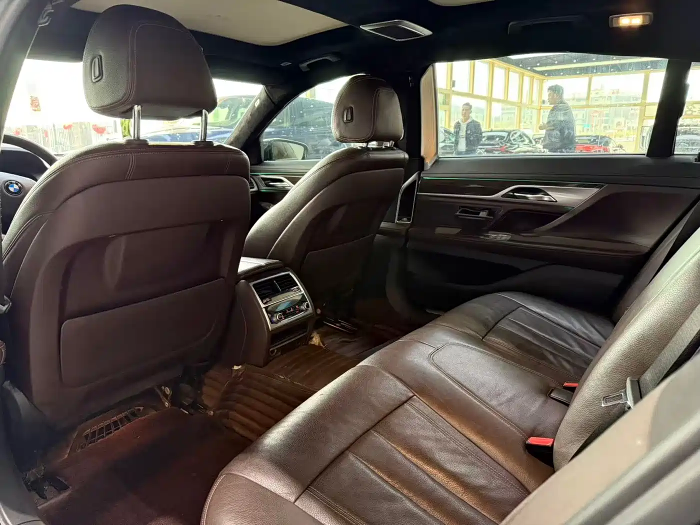 BMW 7 Series 2016 730Li Leading фото 6