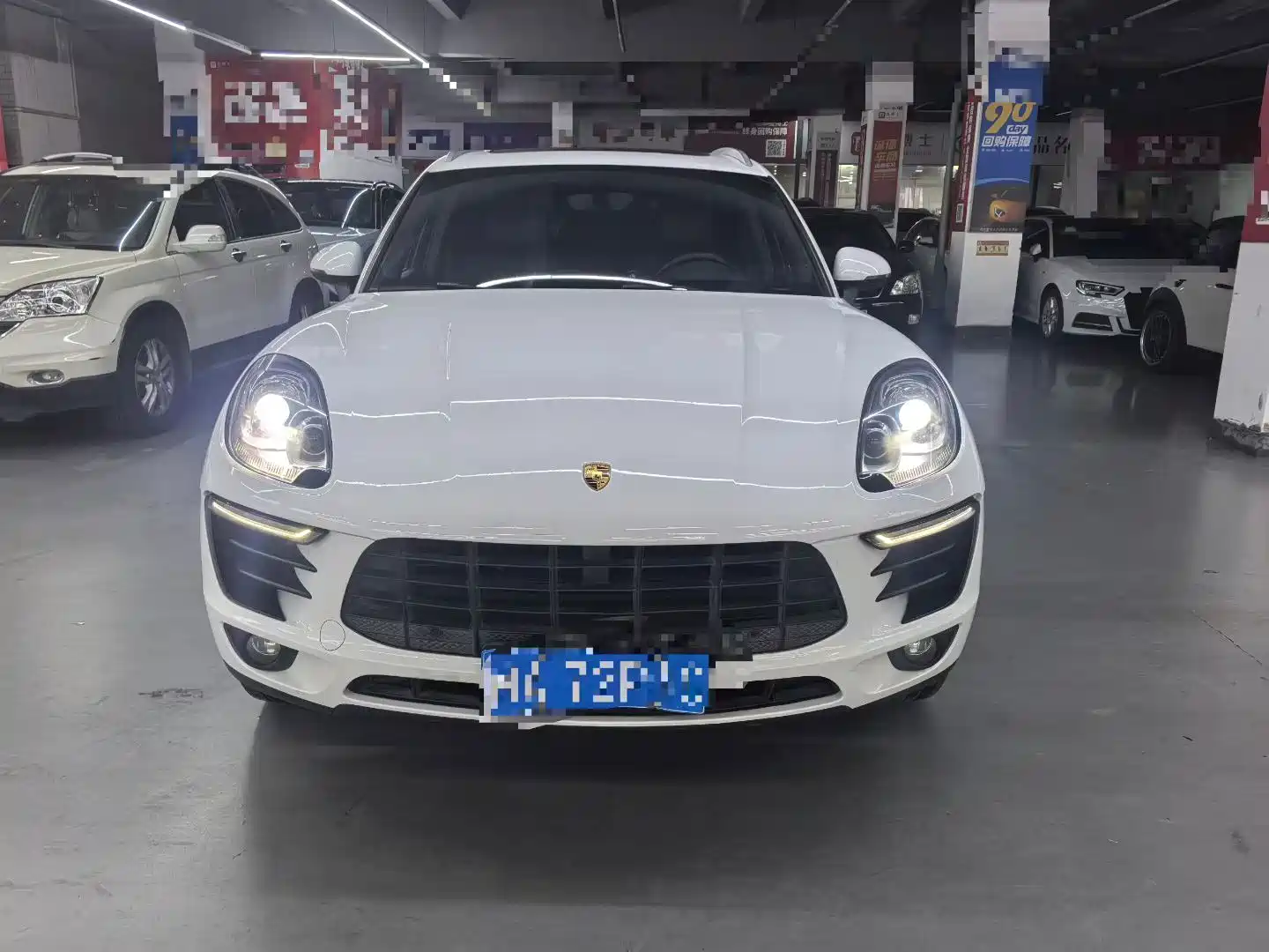 Фото 2 - Porsche Macan