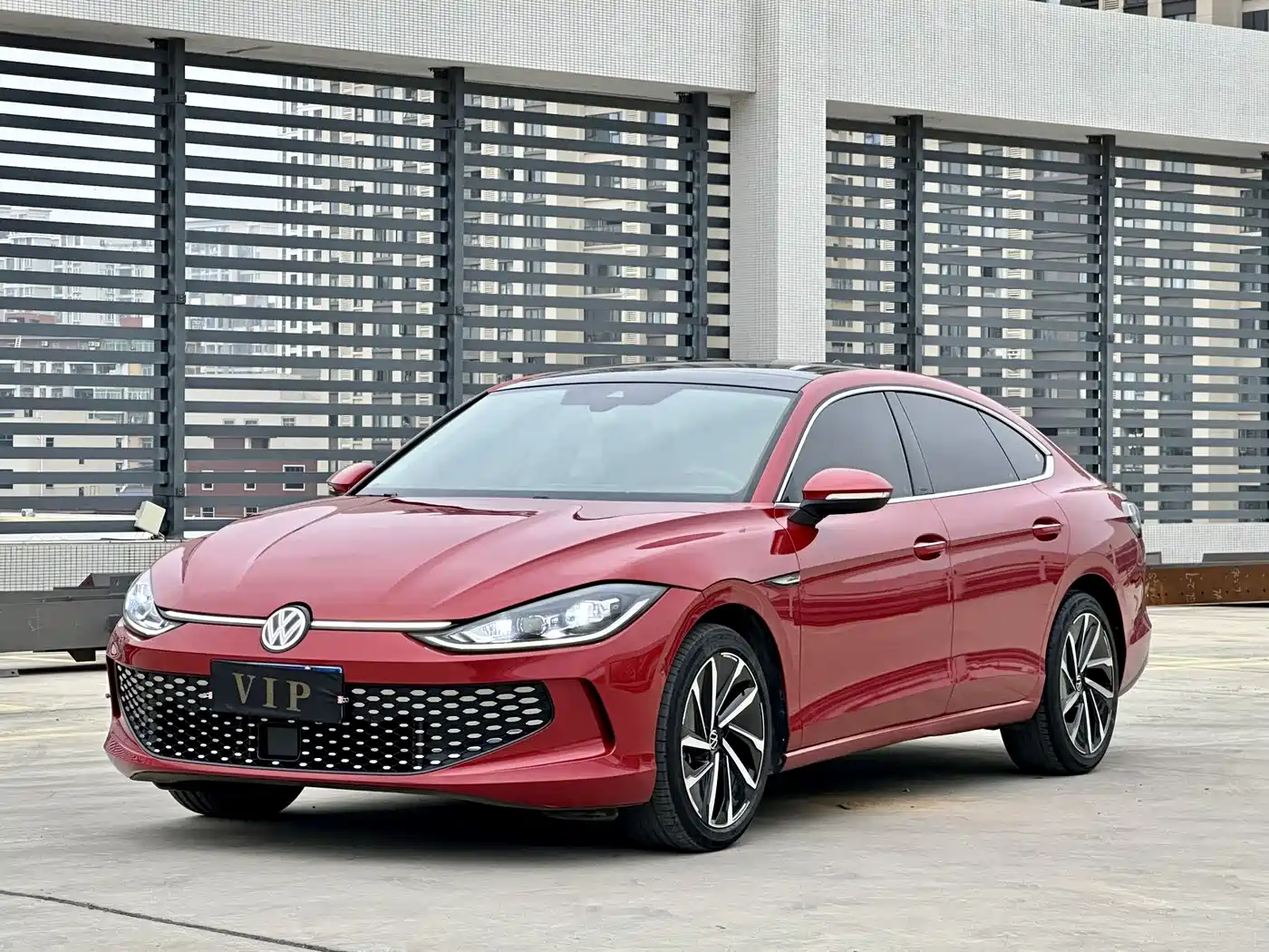 Photo 1 - Volkswagen Lamando