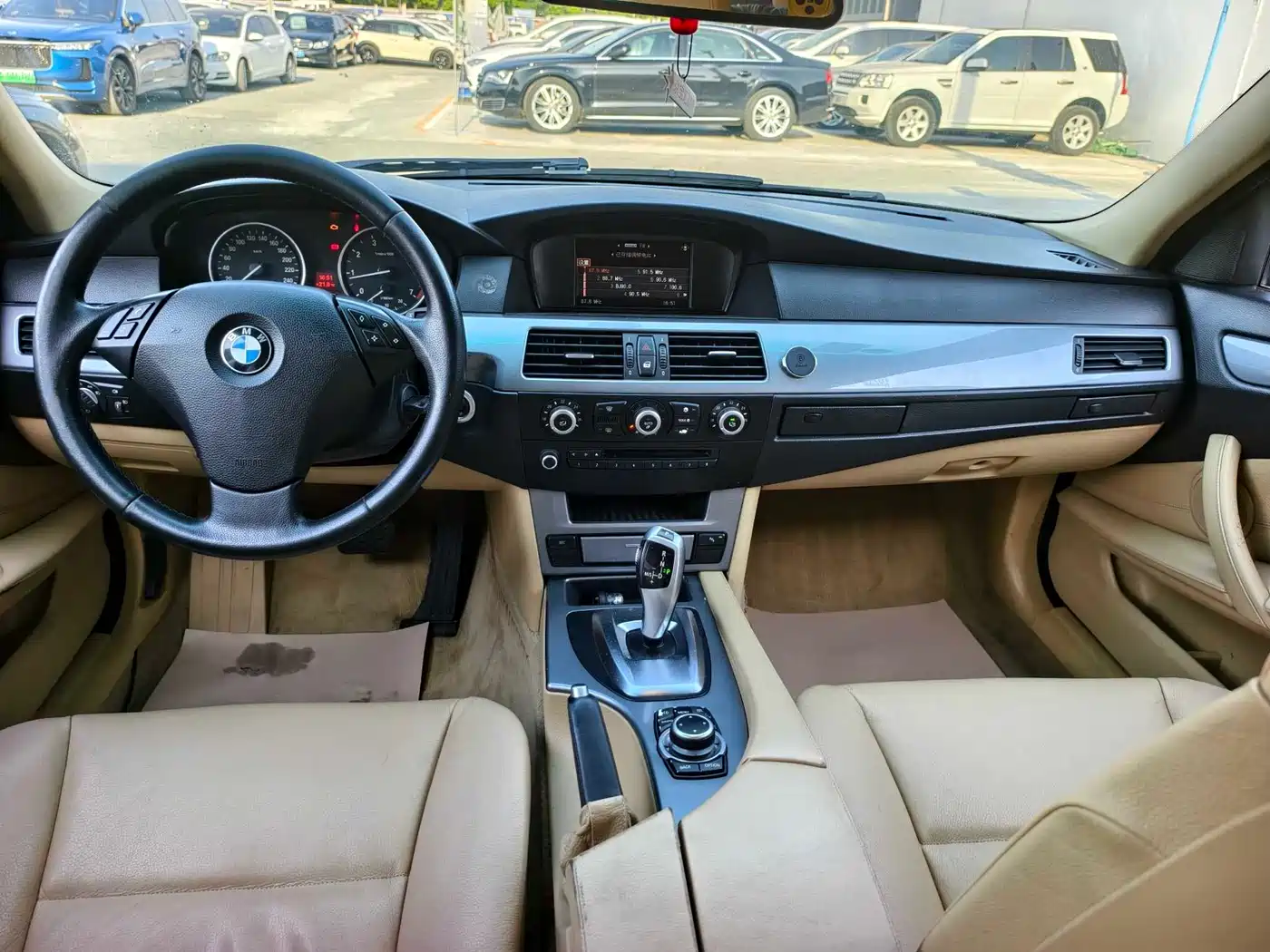 BMW 5 Series 2009 520Li Premium фото 10