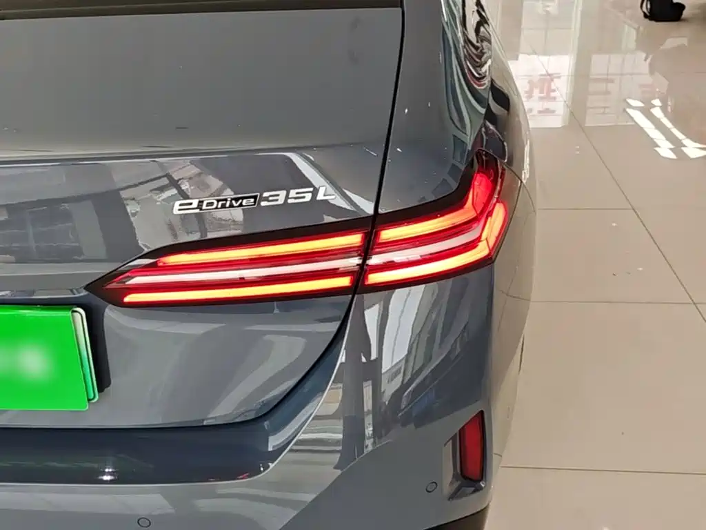 BMW i5 2024 2024 eDrive 35L Premium Model M Sport Package
