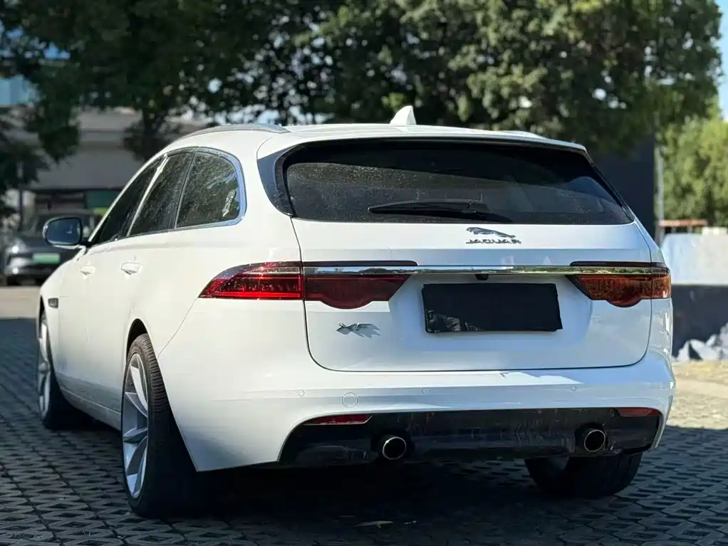 Jaguar XF 2019 2018 XF Sportbrake 2.0T 250PS 2WD Elegance Edition