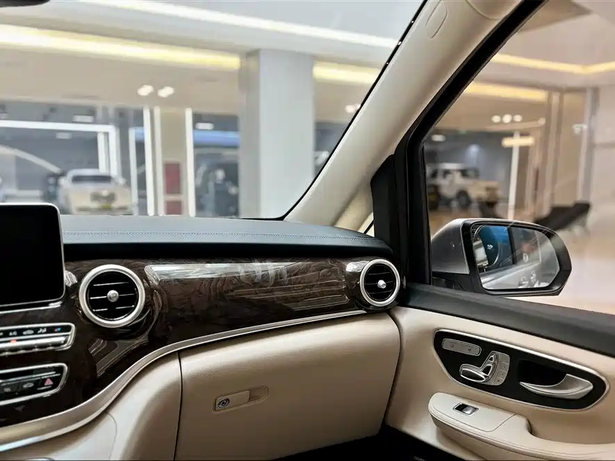 Mercedes-Benz V-Class 2018 V 260 L Premium Long Version China V фото 11