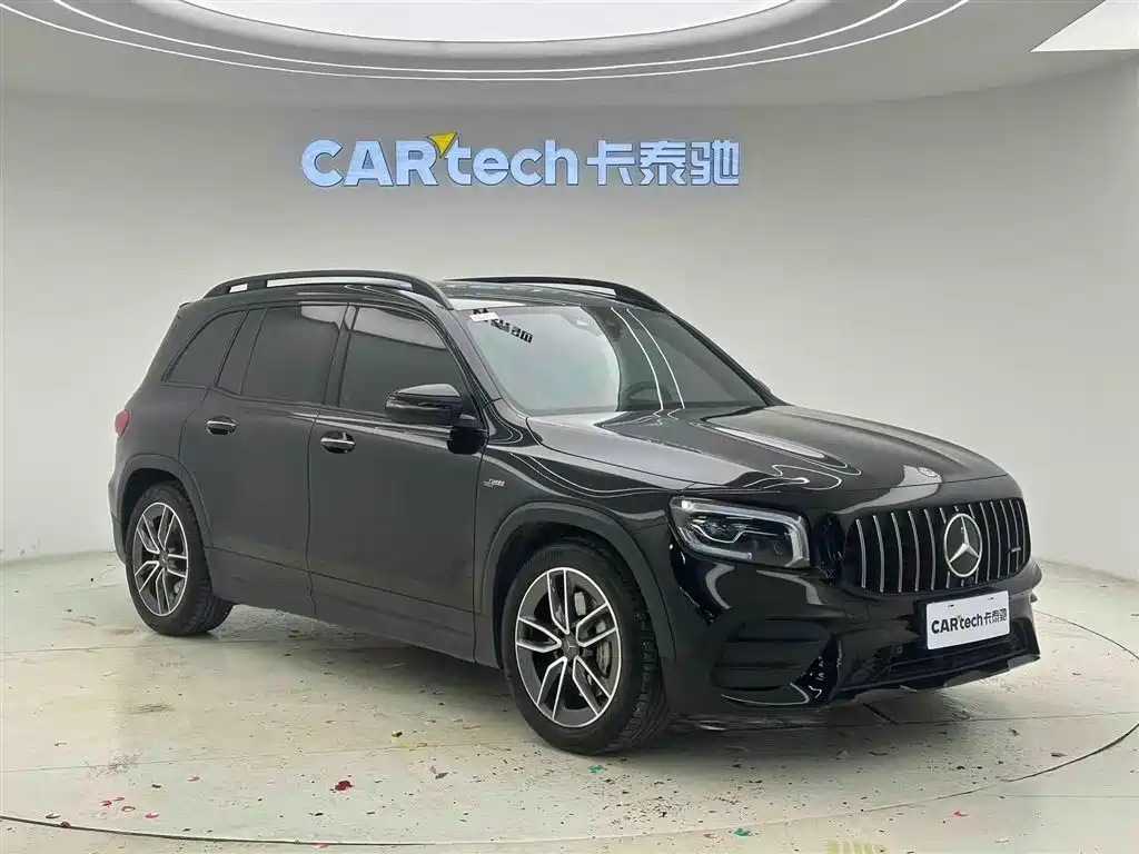 MERCEDES-BENZ GLB AMG