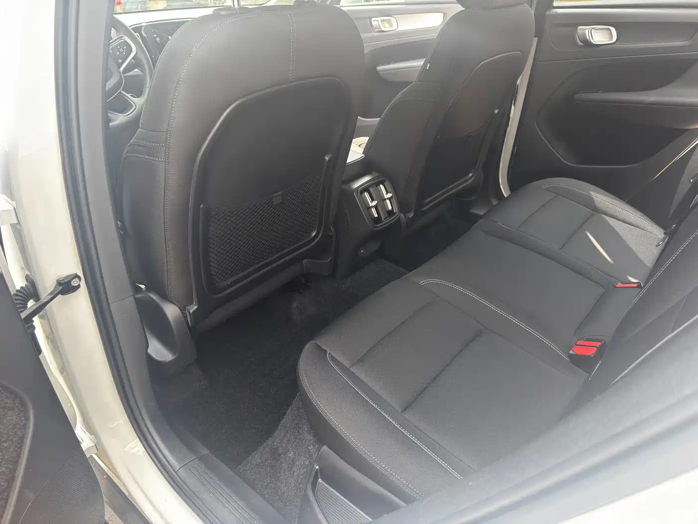Volvo XC40 2021 2022 Model T4 AWD Smart Drive Fashion Edition