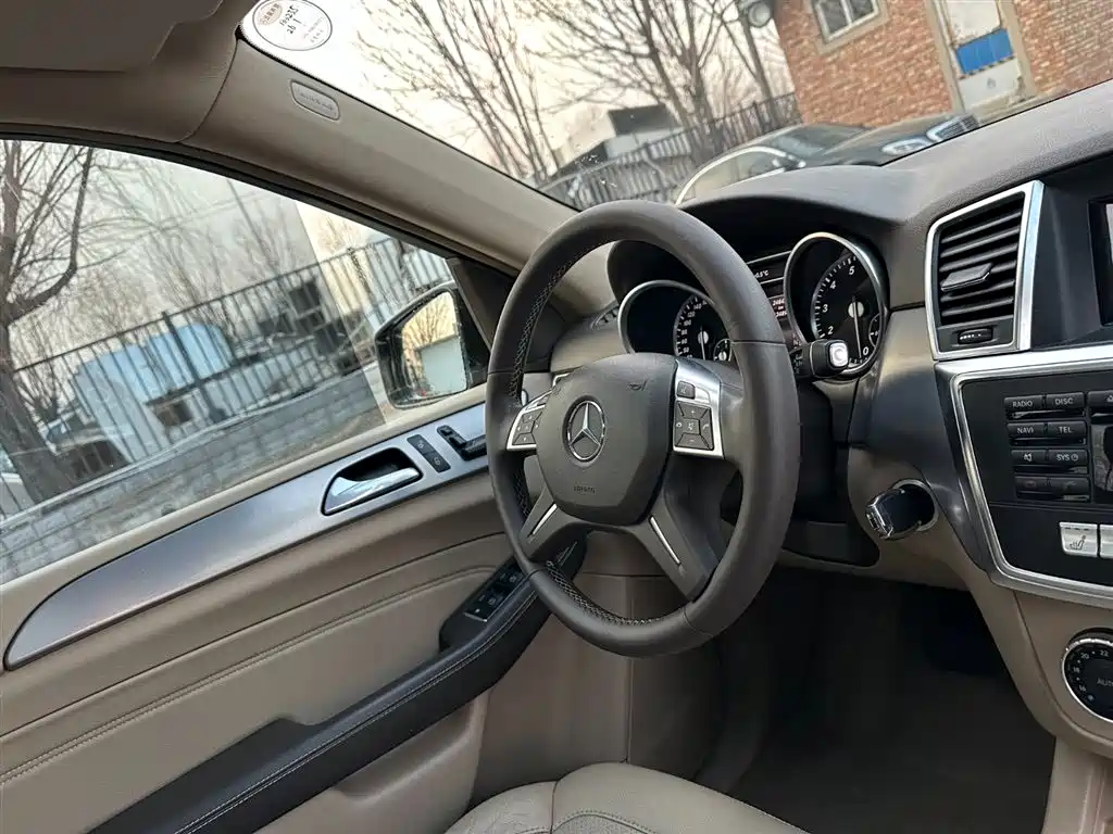 Mercedes-Benz M-Class 2014 ML 320 4MATIC фото 18