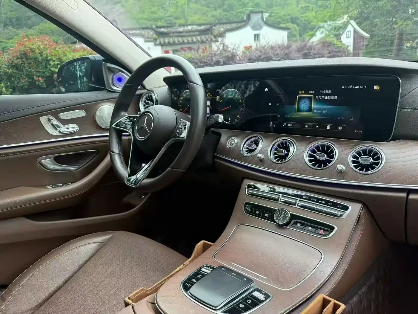 Mercedes-Benz E-Class 2023 Facelift E 300 L Luxury фото 2