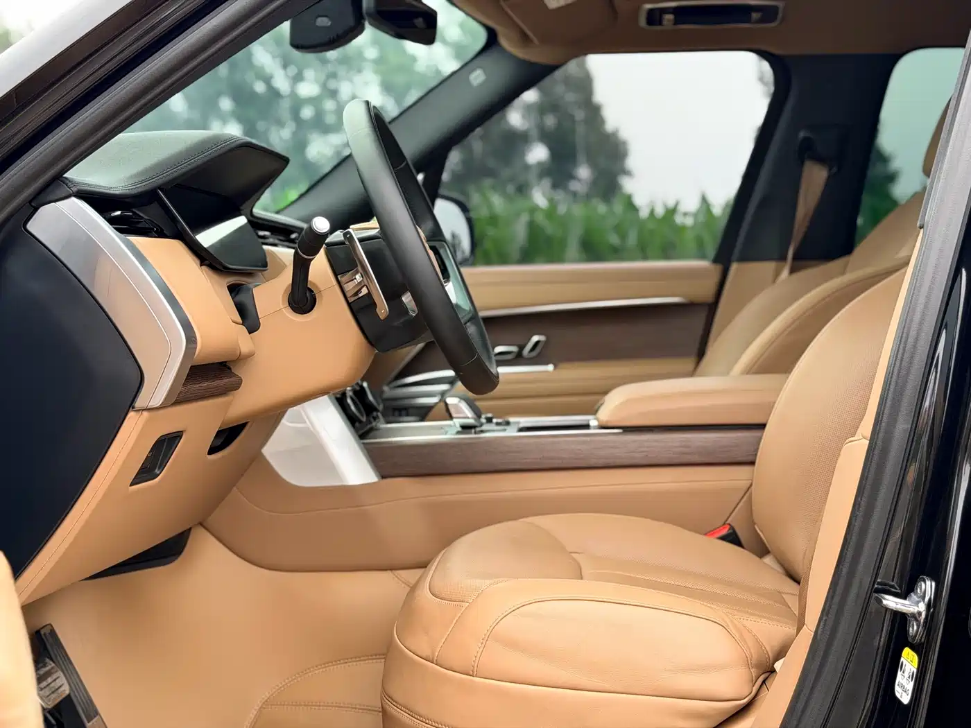 Land Rover Range Rover 2023 3.0 L6 360PS Golden Age Edition 7