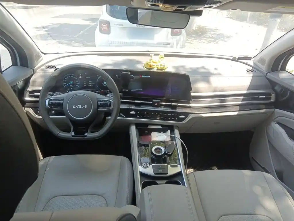 Kia Sportage 2023 1.5T 2WD Premium Edition фото 13