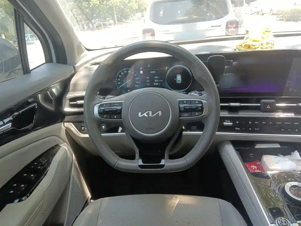 Kia Sportage 2023 1.5T 2WD Premium Edition фото 3