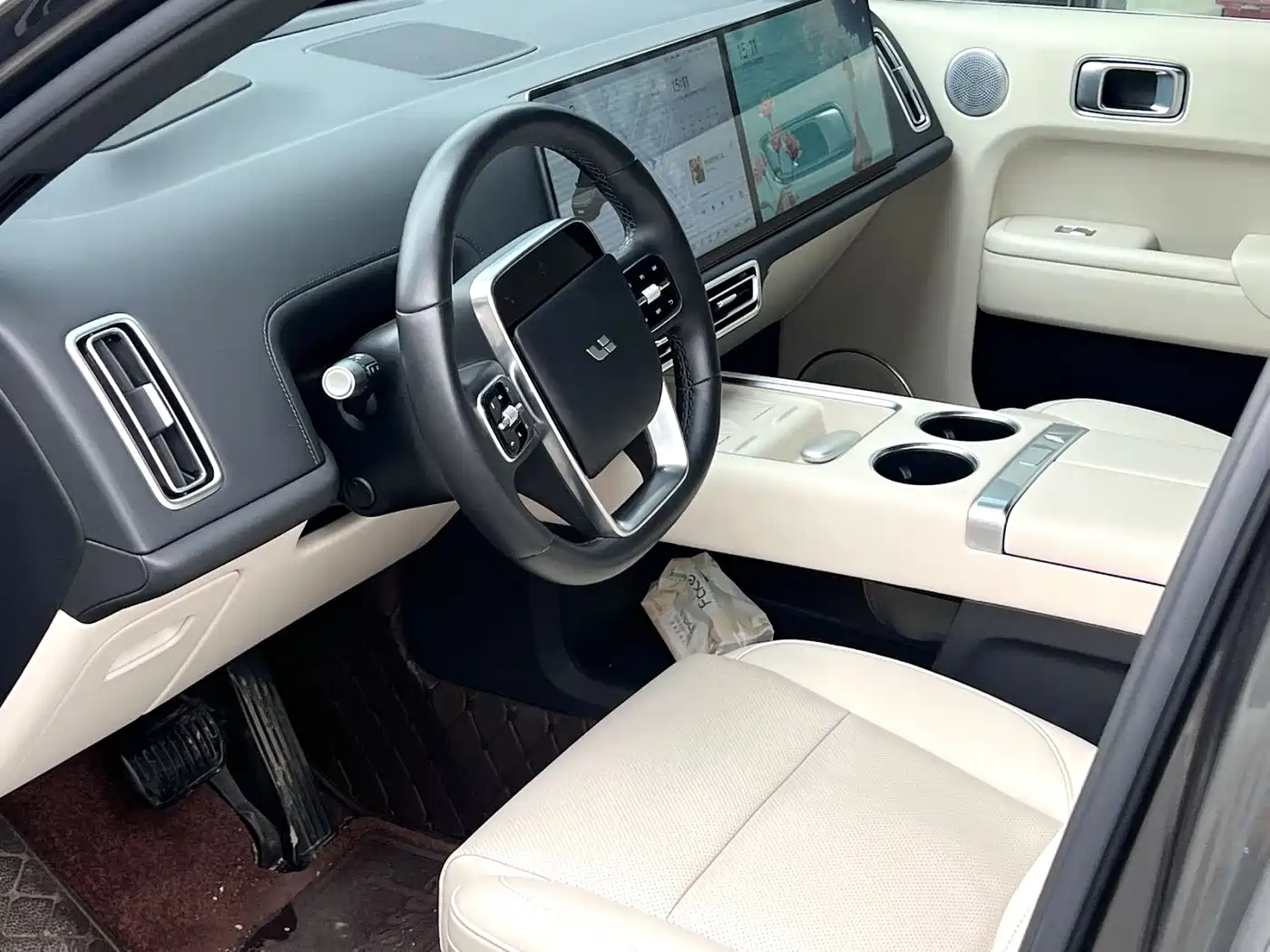 Li Auto Li Xiang L9 2024 Model Ultra фото 2
