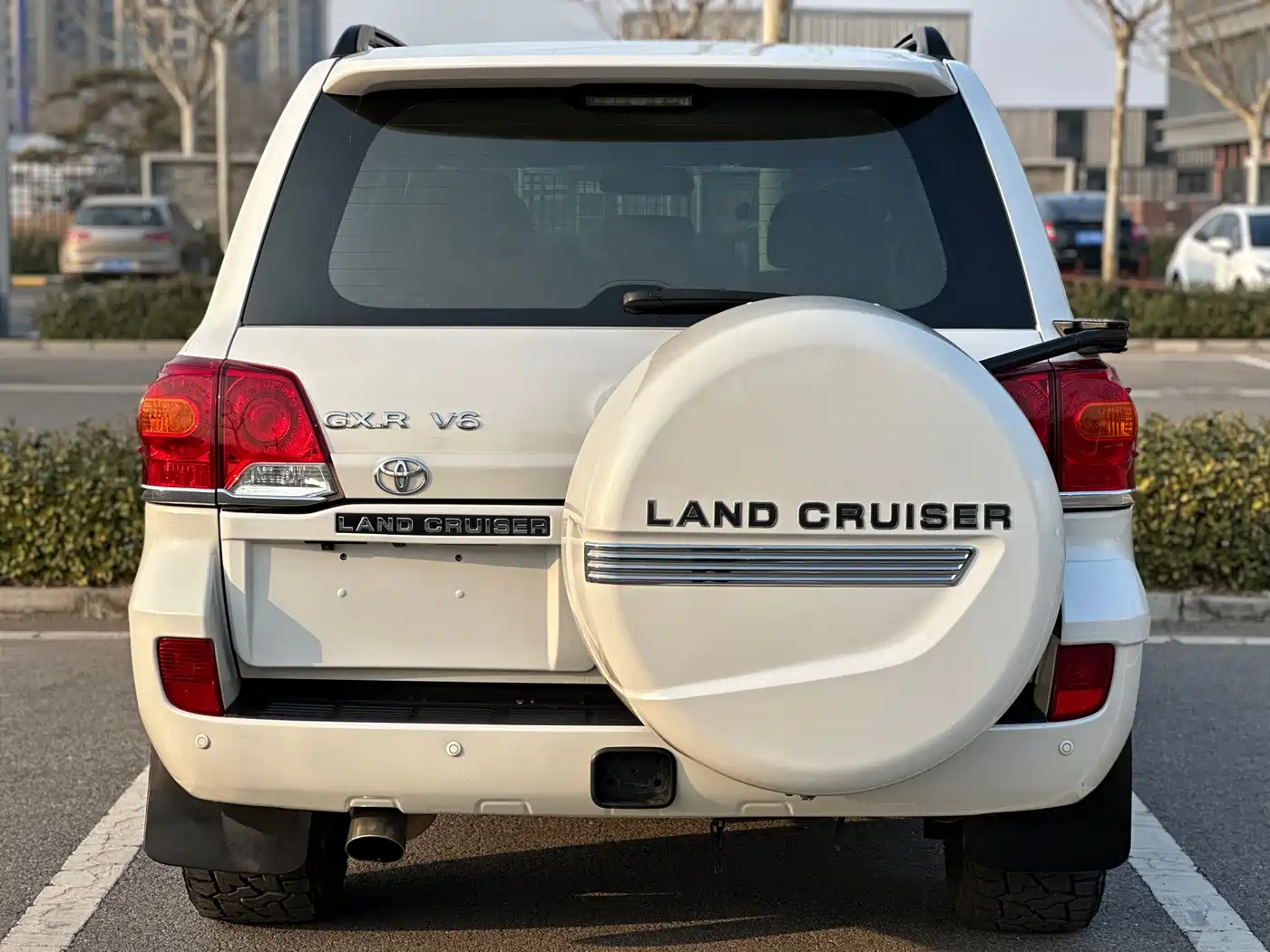 Toyota Land Cruiser (Import) 2015 4.0L V6 Middle East Limited Edition фото 4