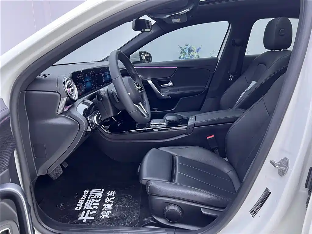 Mercedes-Benz A-Class 2020 A 200 L Sport Sedan фото 18