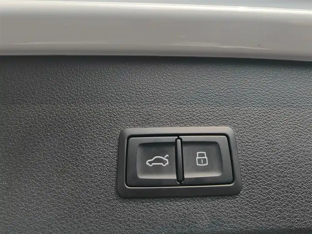 Audi Q2L e-tron 2022 2022 Q2L e-tron Pure Electric Intelligent