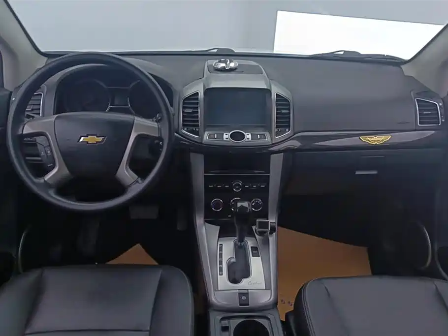 Chevrolet Captiva 2015 2.4L 2WD Urban Edition 7-seater фото 12