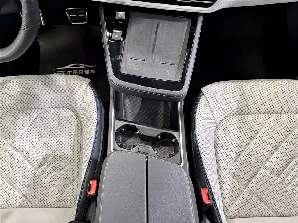 Volkswagen Talagon 2025 450TSI R-Line 6-Seater фото 23