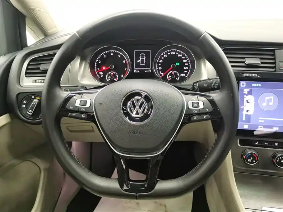 Volkswagen Golf 2015 1.4TSI Automatic Luxury фото 15