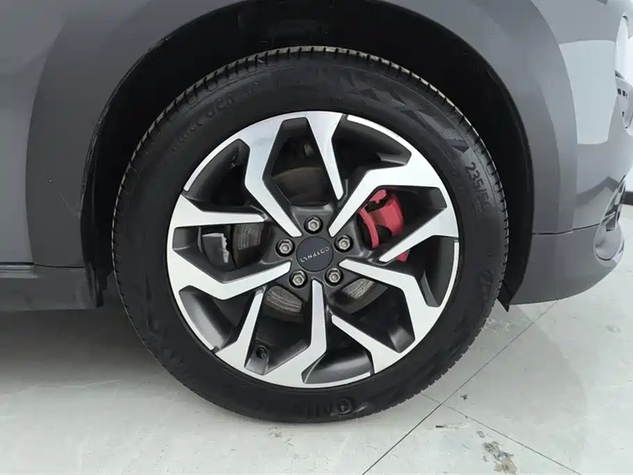 Lynk & Co 02 2019 1.5T DCT 2WD Power Edition China VI фото 6