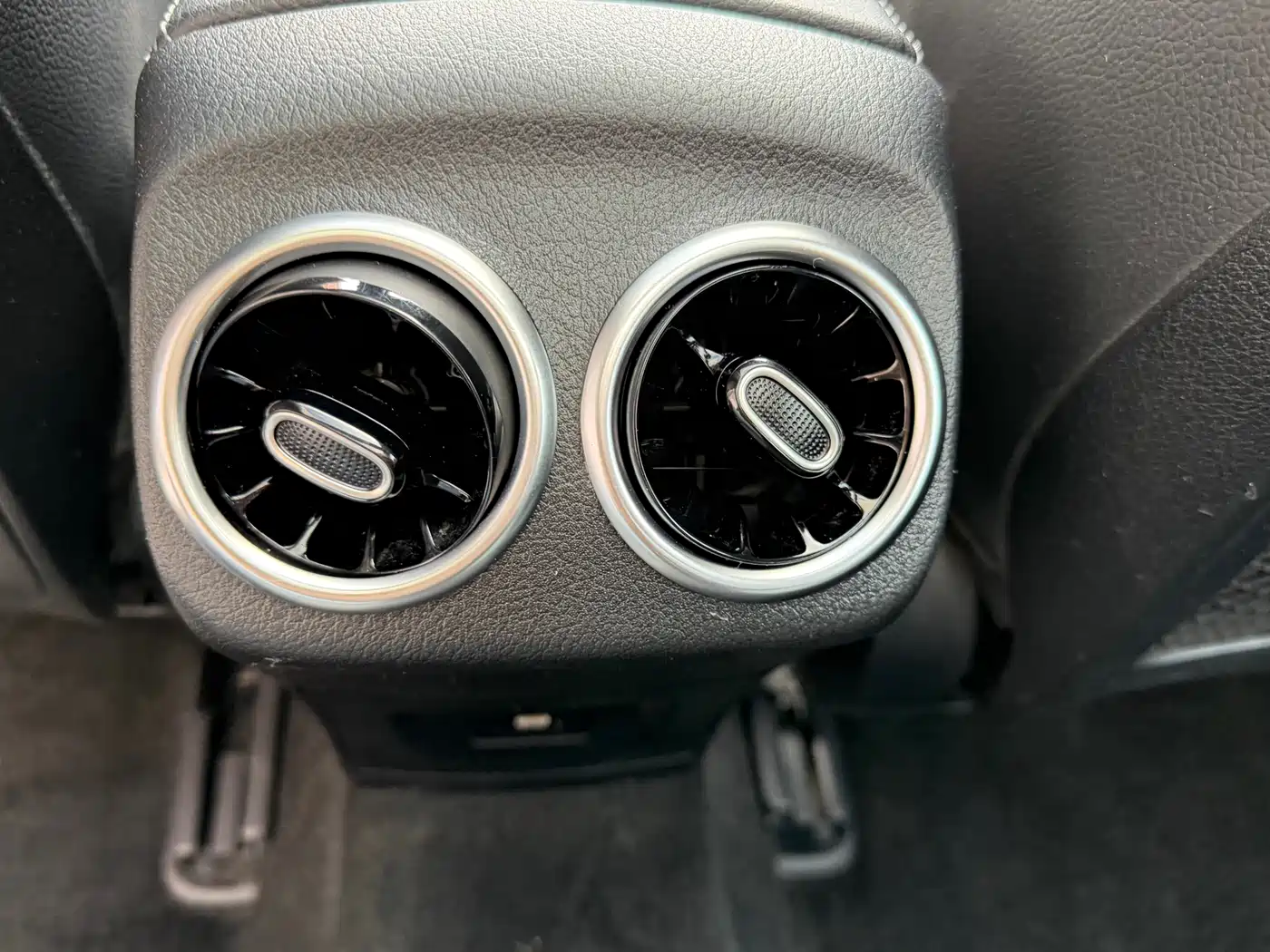 Mercedes-Benz A-Class 2023 A 200 L Dynamic фото 8