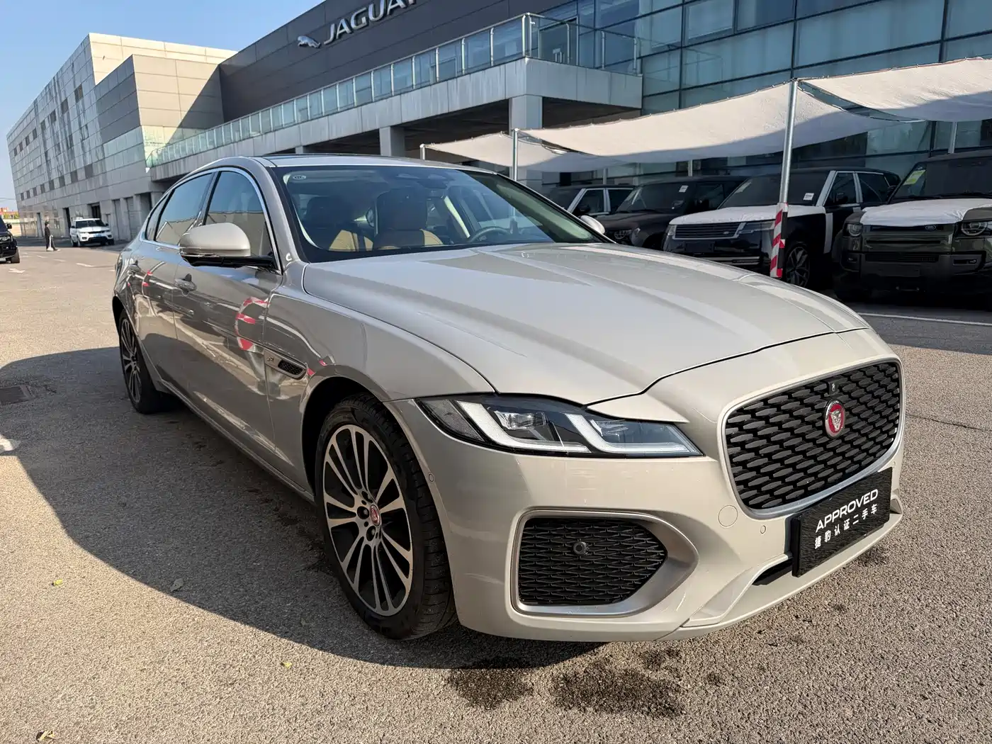 Jaguar XFL 2025 2025 2.0T P250 FWD Luxury Edition