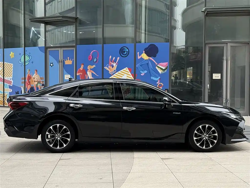 Toyota Avalon 2022 Hybrid 2.5L Luxury Edition фото 8