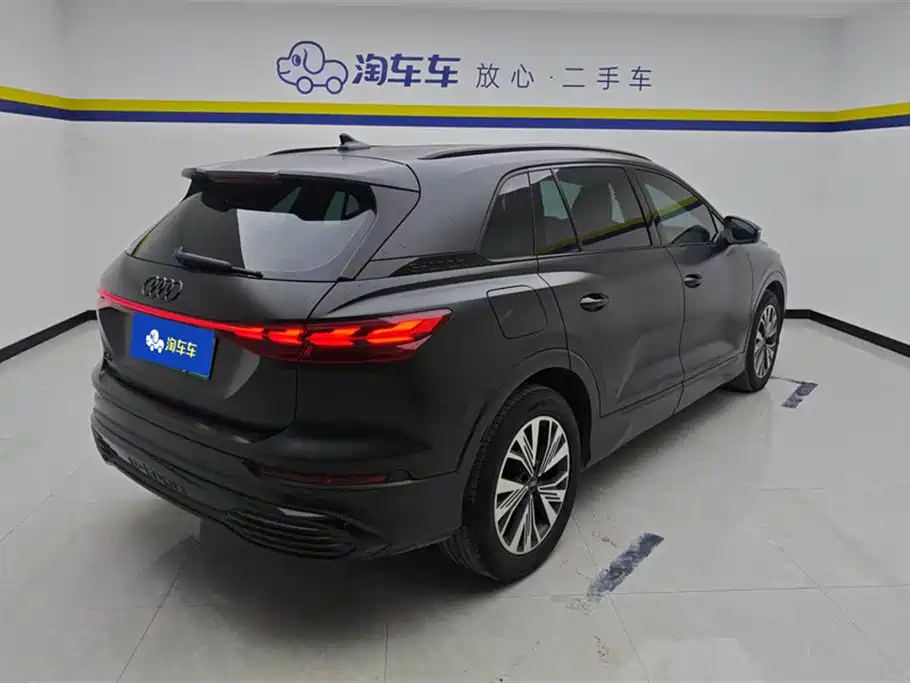 Audi Q5 e-tron 2023 40 e-tron Shining Edition Mecha Package фото 3