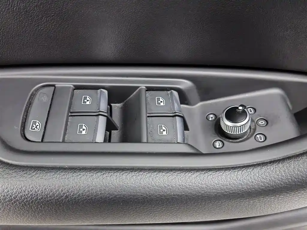 Audi A4L 2020 40 TFSI Luxury Dynamic фото 9