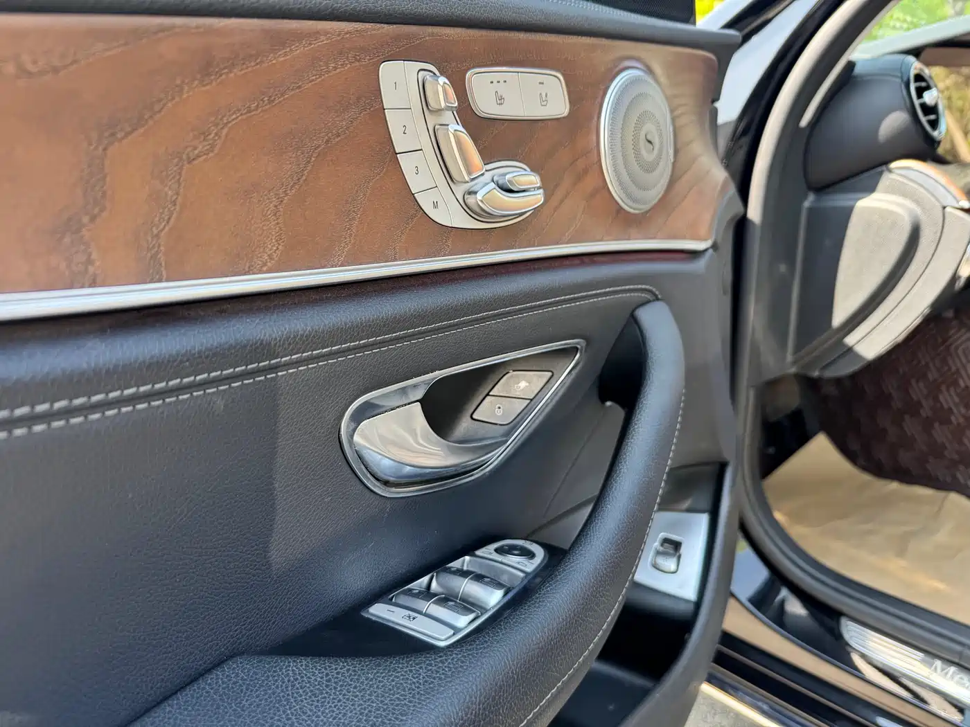 Mercedes-Benz E-Class 2016 E 300 L Fashion Type фото 11