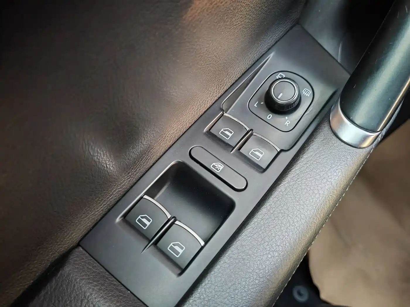 Volkswagen Magotan 2015 1.8TSI Luxury фото 16