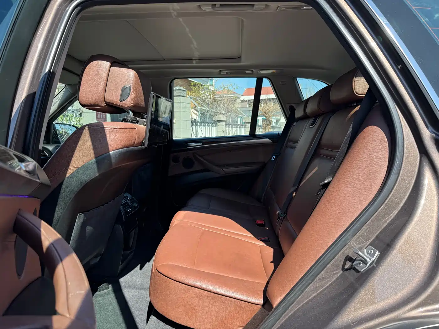 BMW X5 (Import) 2011 xDrive35i Leading Edition фото 7
