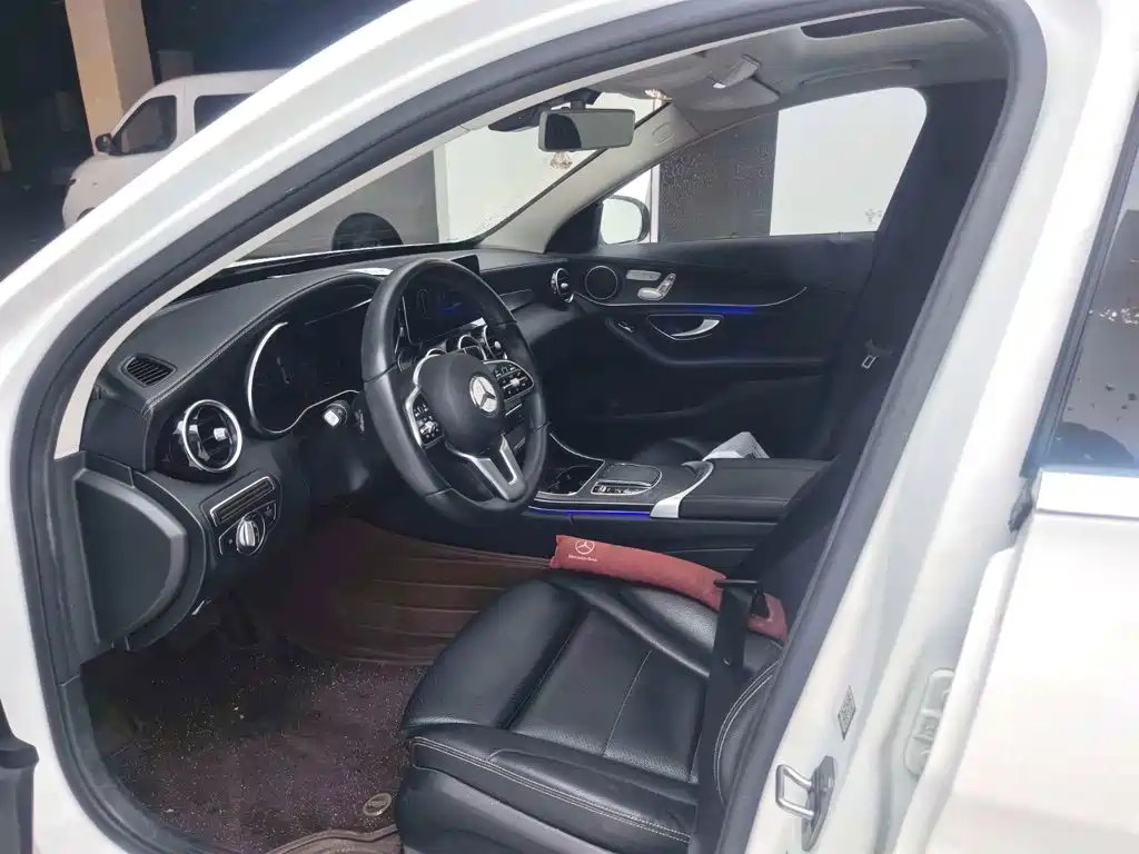 Photo 4 - Mercedes-Benz C-Class