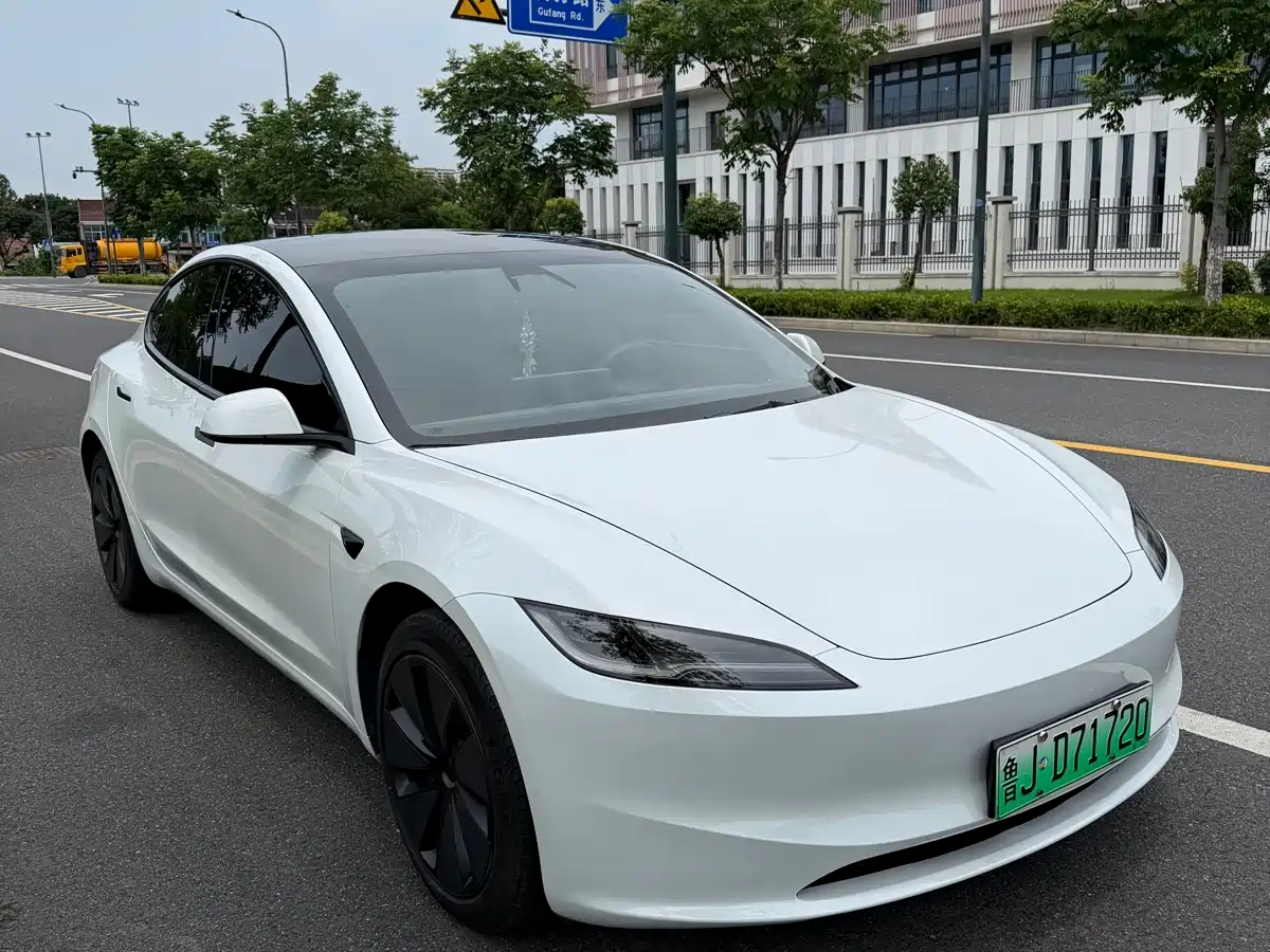 Tesla Model 3 2023 Rear-Wheel Drive