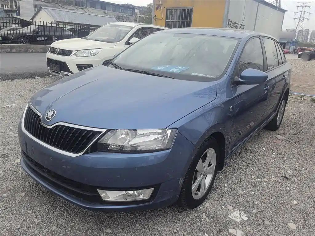 Škoda Skoda Rapid Spaceback 2014 1.6L Automatic Joy Edition