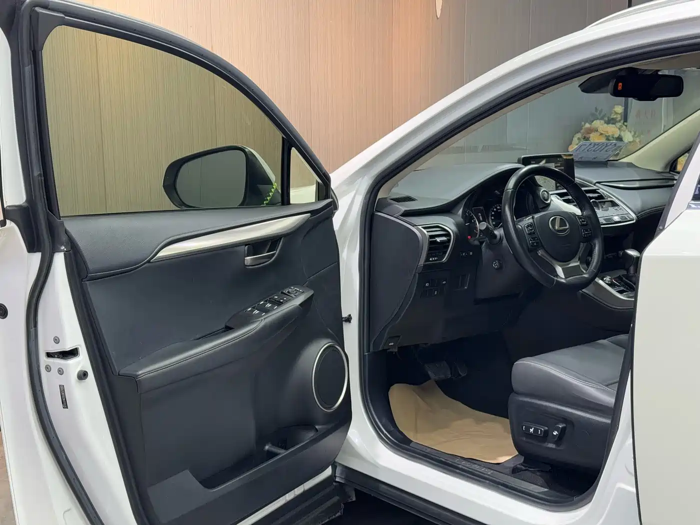Lexus NX 2020 200 AWD F Sport China VI фото 4