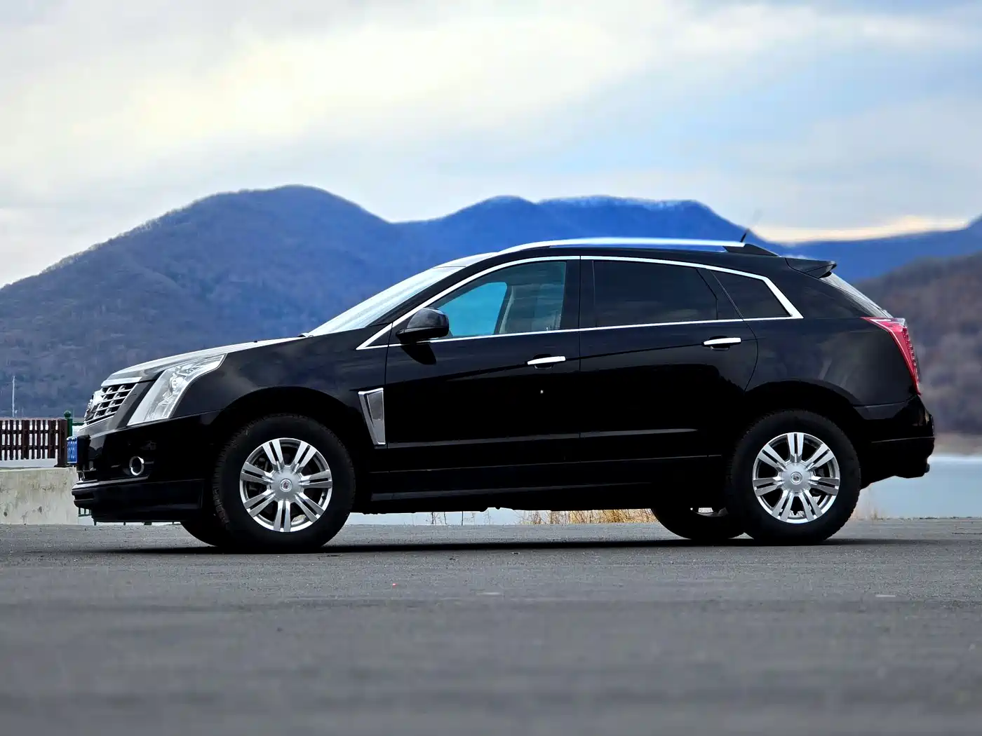 Cadillac SRX 2013 3.0L Elite фото 4