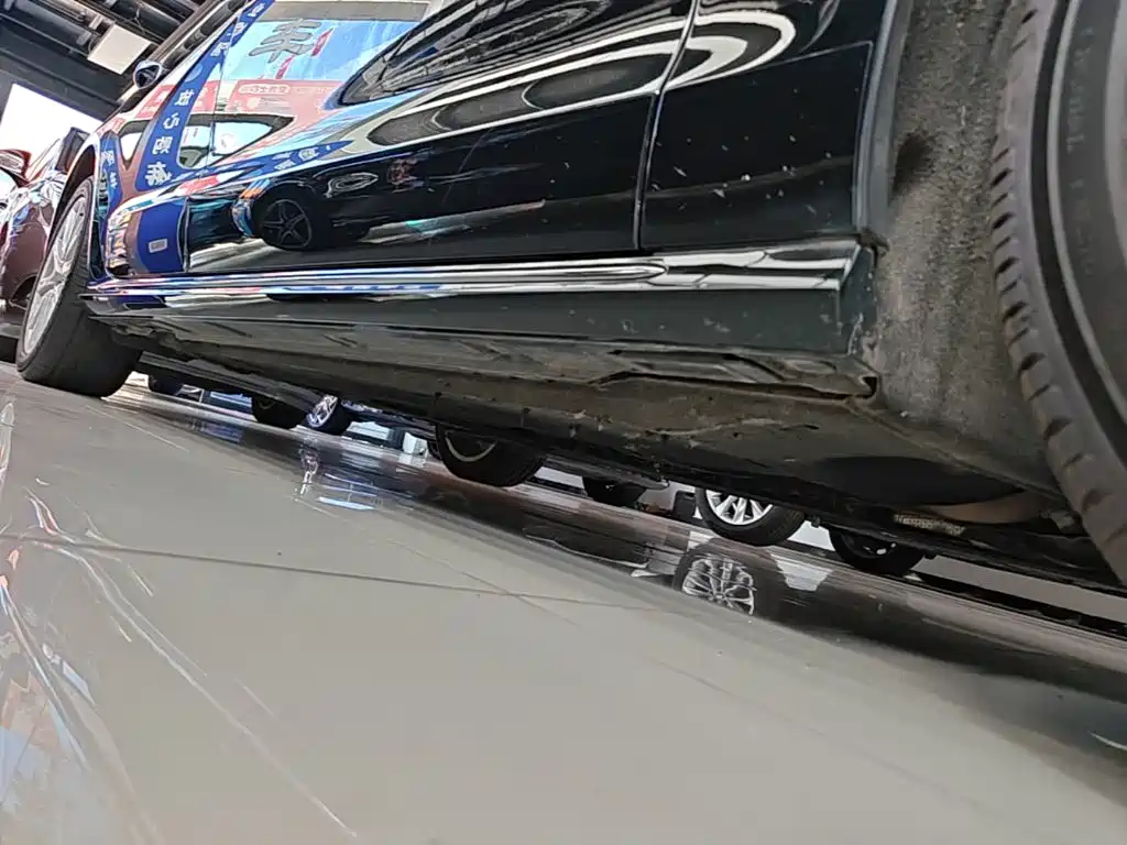 Фото 21 - Audi A6L