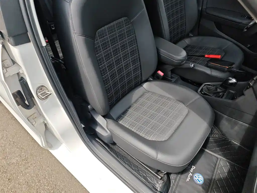 Volkswagen Jetta 2017 1.5L Automatic Comfort фото 25