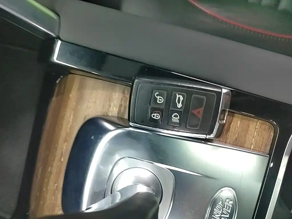 Фото 9 - Land Rover Discovery Sport