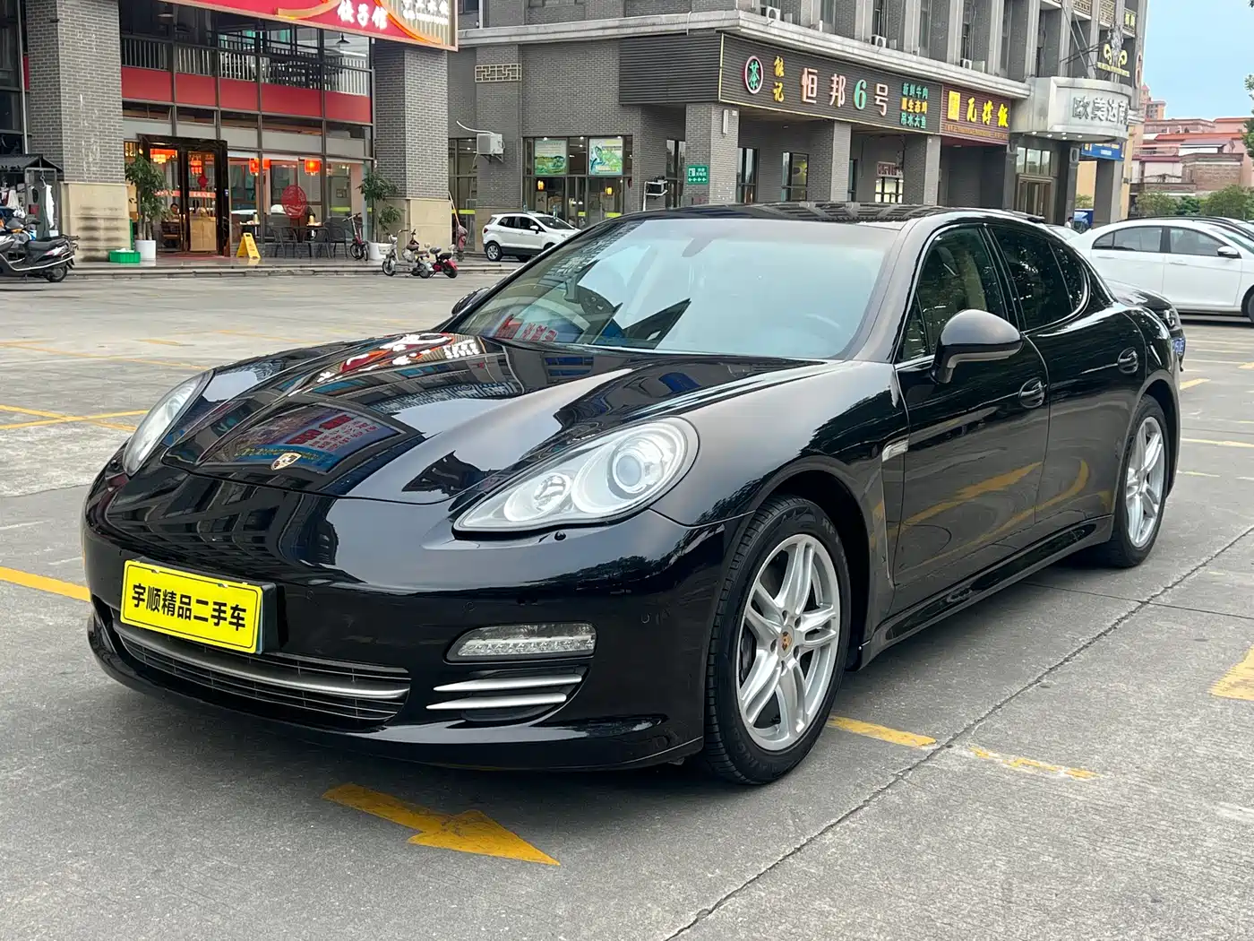 Porsche Panamera 2013 Panamera Platinum Edition 3.6L