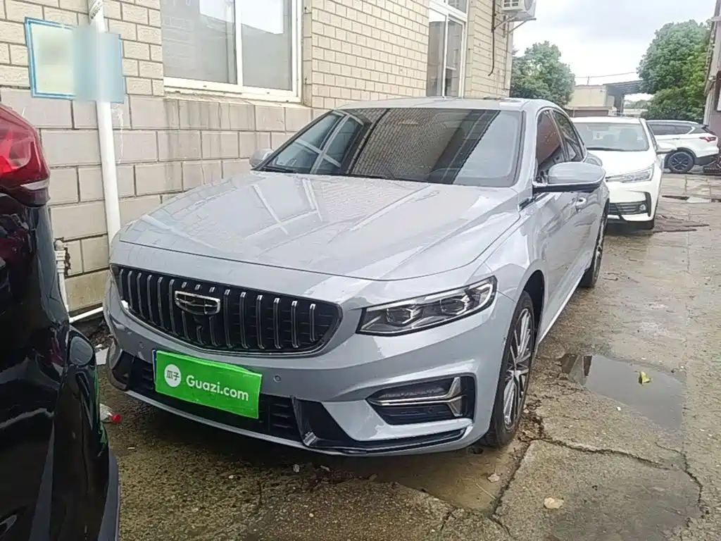 Фото 3 - Geely Preface