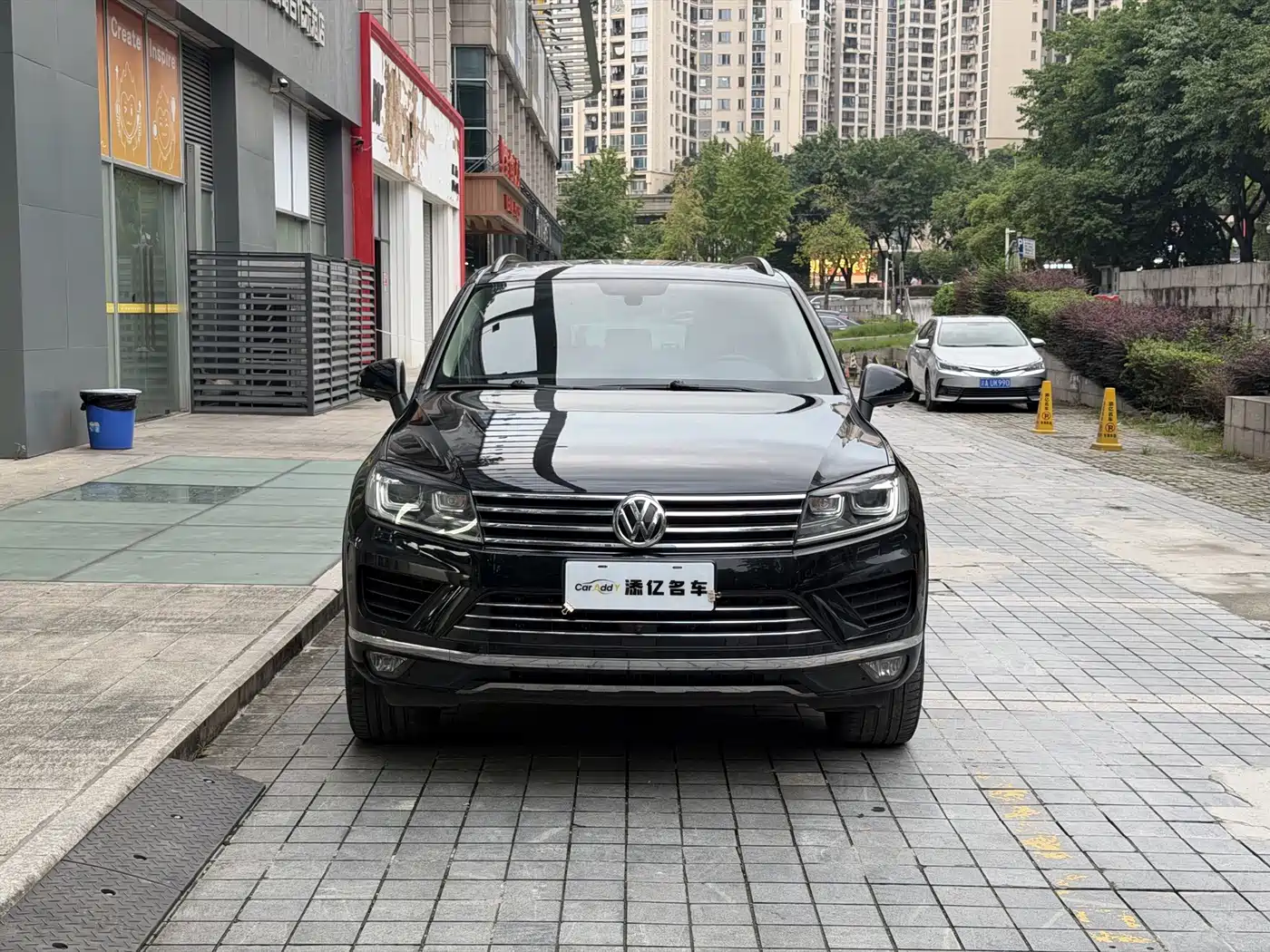 Volkswagen Touareg 2018 2017 3.0TSI Explorer Edition