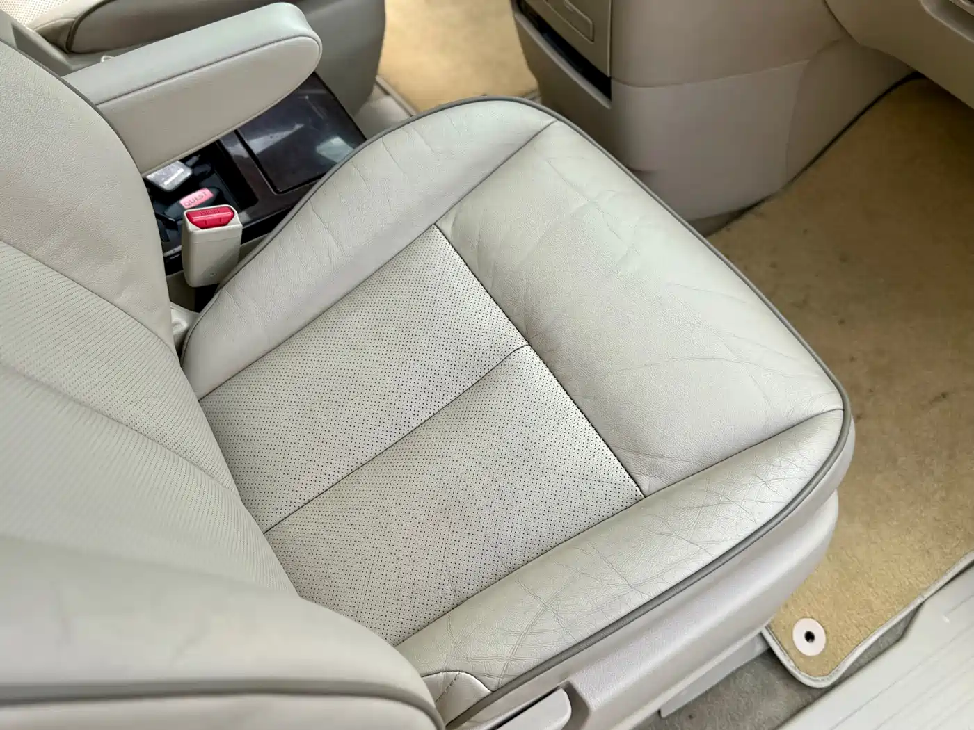 صورة 19 - Nissan Quest