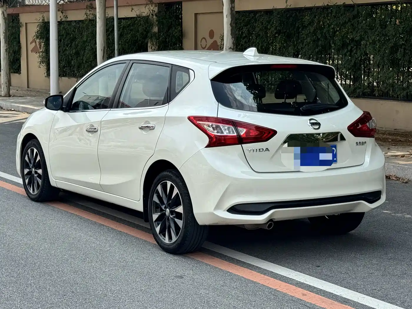 Nissan Tiida 2024 2024 1.6L CVT Smart Premium Edition