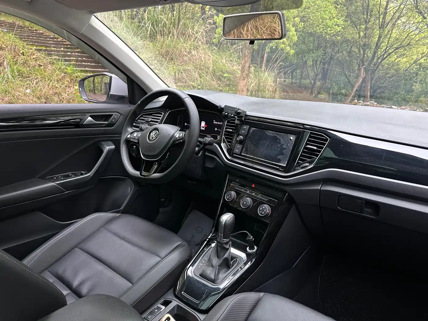 Volkswagen T-ROC 2019 280TSI DSG 2WD Luxury Type China VI фото 9