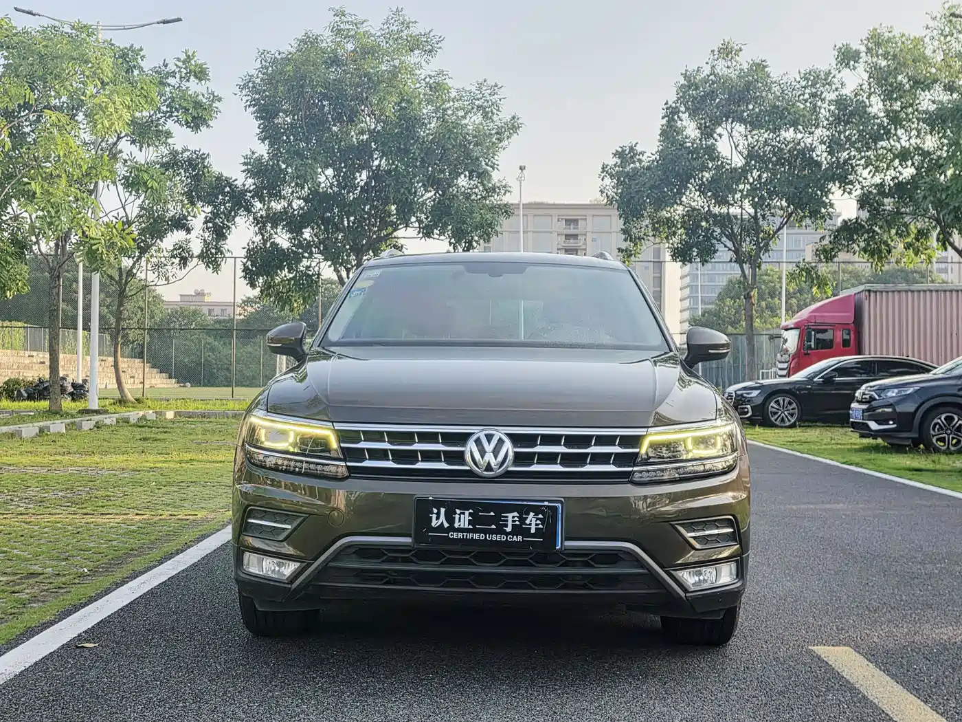 Volkswagen Tiguan L 2018 380TSI Automatic AWD Luxury Edition фото 2
