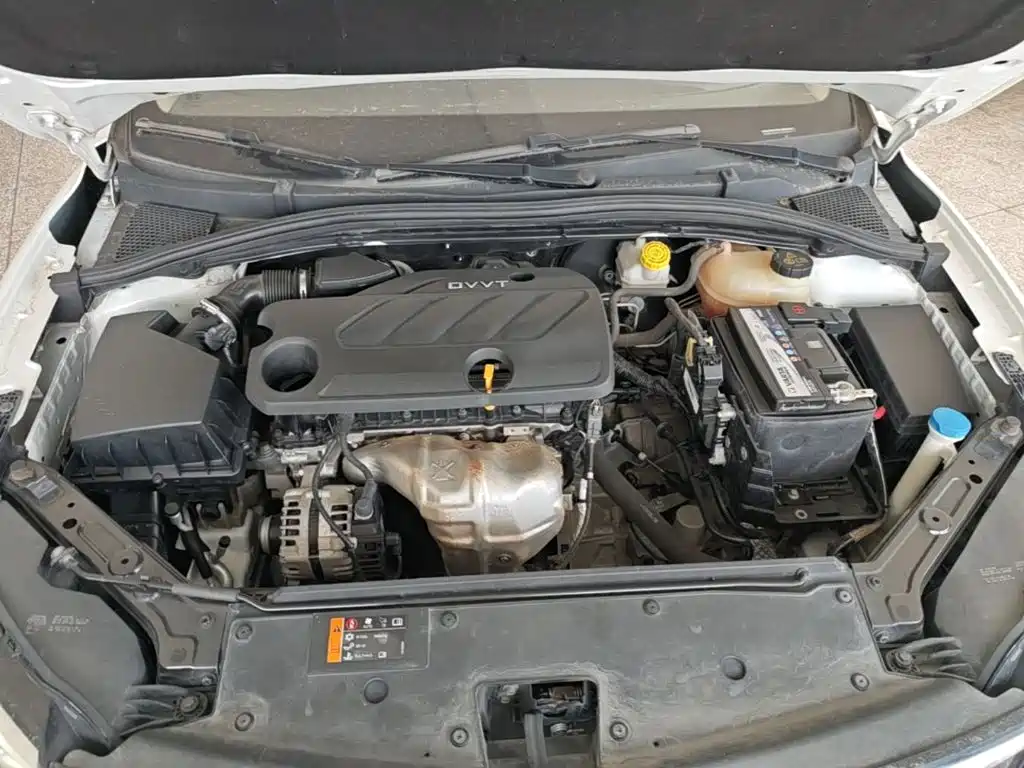 Фото 20 - Roewe i5
