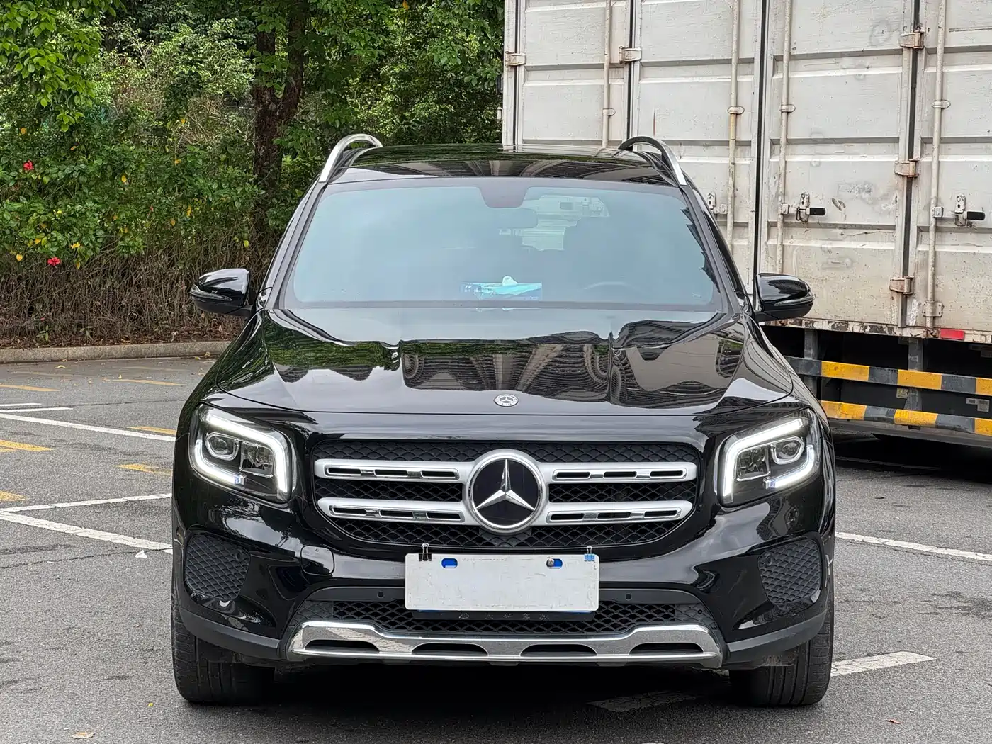 MERCEDES-BENZ GLB